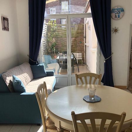 Appartement Avec Cour A 50M De La Plage Mers-les-Bains Exteriör bild